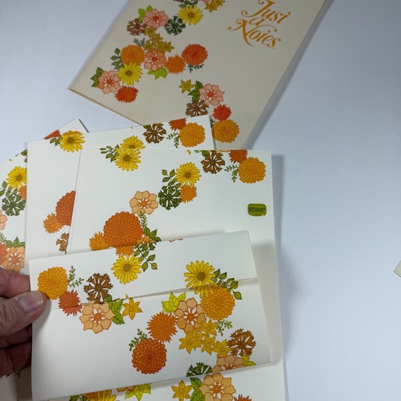 Vintage Floral Just A Notes By Current 13 Foldable Notes, 15 Seals - Picture 8 of 10